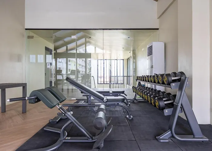 Amani 712b, 3 Minutes To Airport,with Gym & Pool,200mbps Wifi,free Netflix