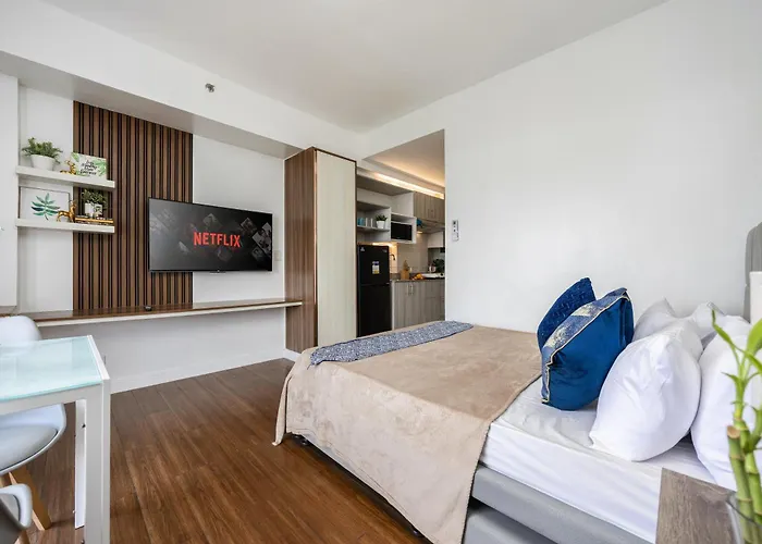 Amani 712b, 3 Minutes To Airport,with Gym & Pool,200mbps Wifi,free Netflix *