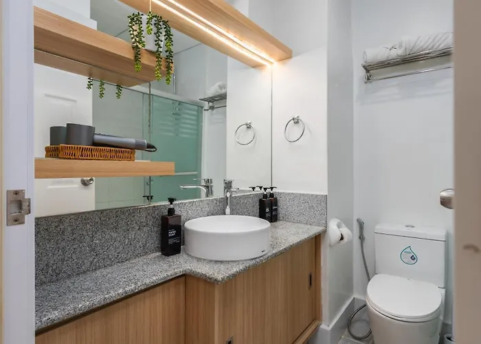 Amani 712b, 3 Minutes To Airport,with Gym & Pool,200mbps Wifi,free Netflix